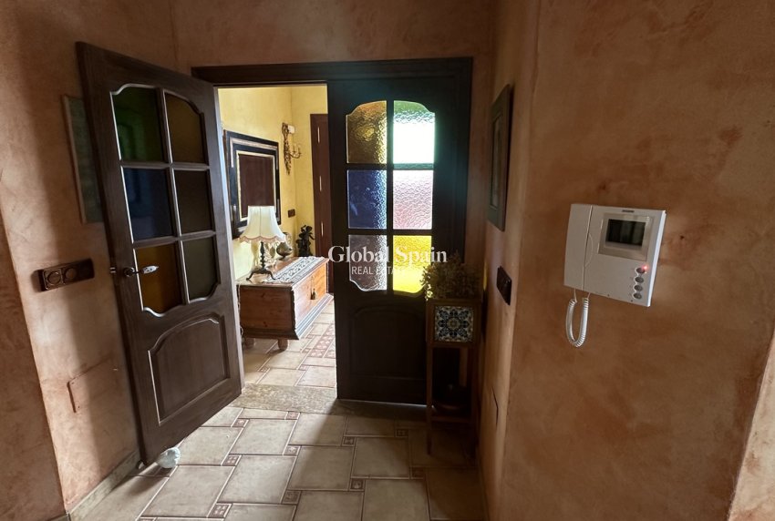 Resale - VILLA -
SAN MIGUEL DE SALINAS - Inland