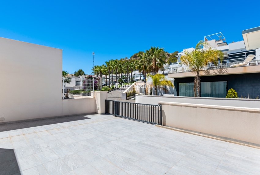 Resale - VILLA -
SAN MIGUEL DE SALINAS - Inland