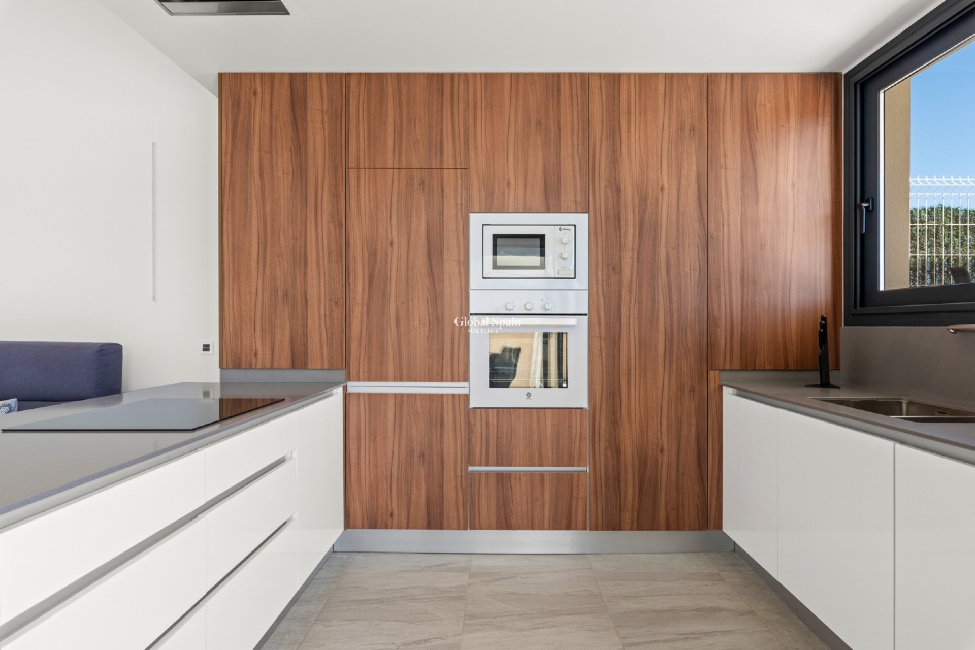 Resale - VILLA -
SAN MIGUEL DE SALINAS - Inland
