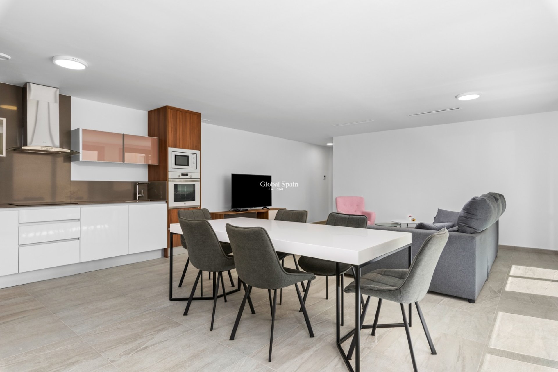 Resale - VILLA -
SAN MIGUEL DE SALINAS - Inland