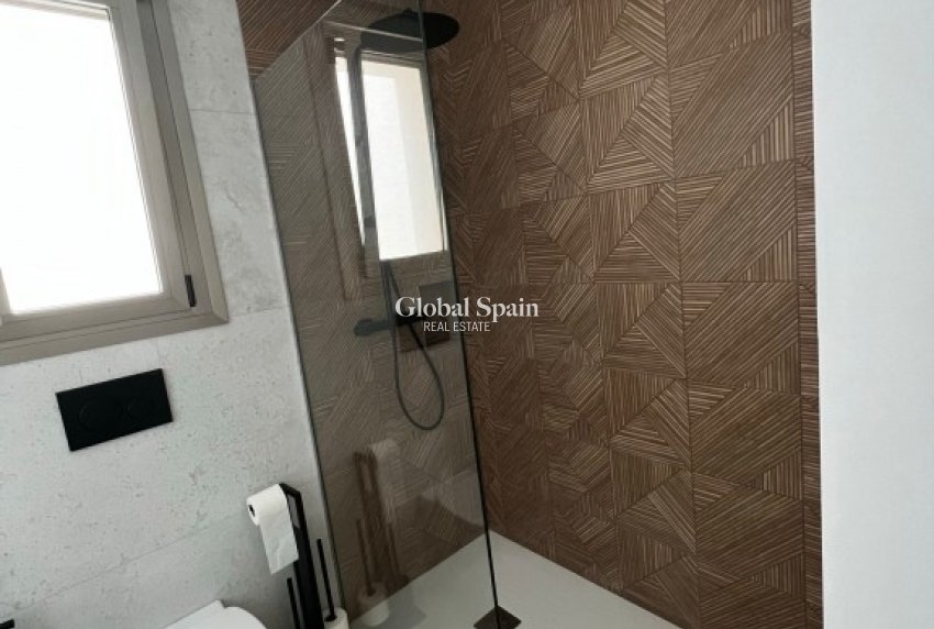 Resale - VILLA -
SAN MIGUEL DE SALINAS - Inland