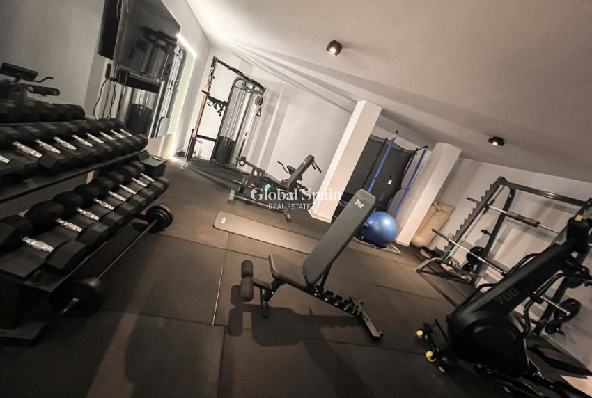 Resale - VILLA -
SAN MIGUEL DE SALINAS - Inland