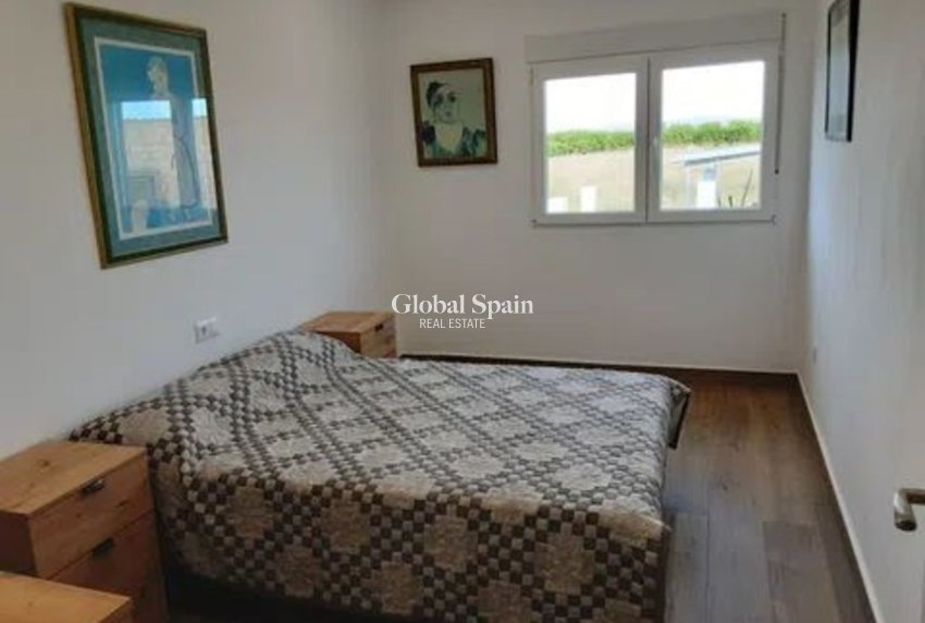 Resale - VILLA -
SAN MIGUEL DE SALINAS - Inland