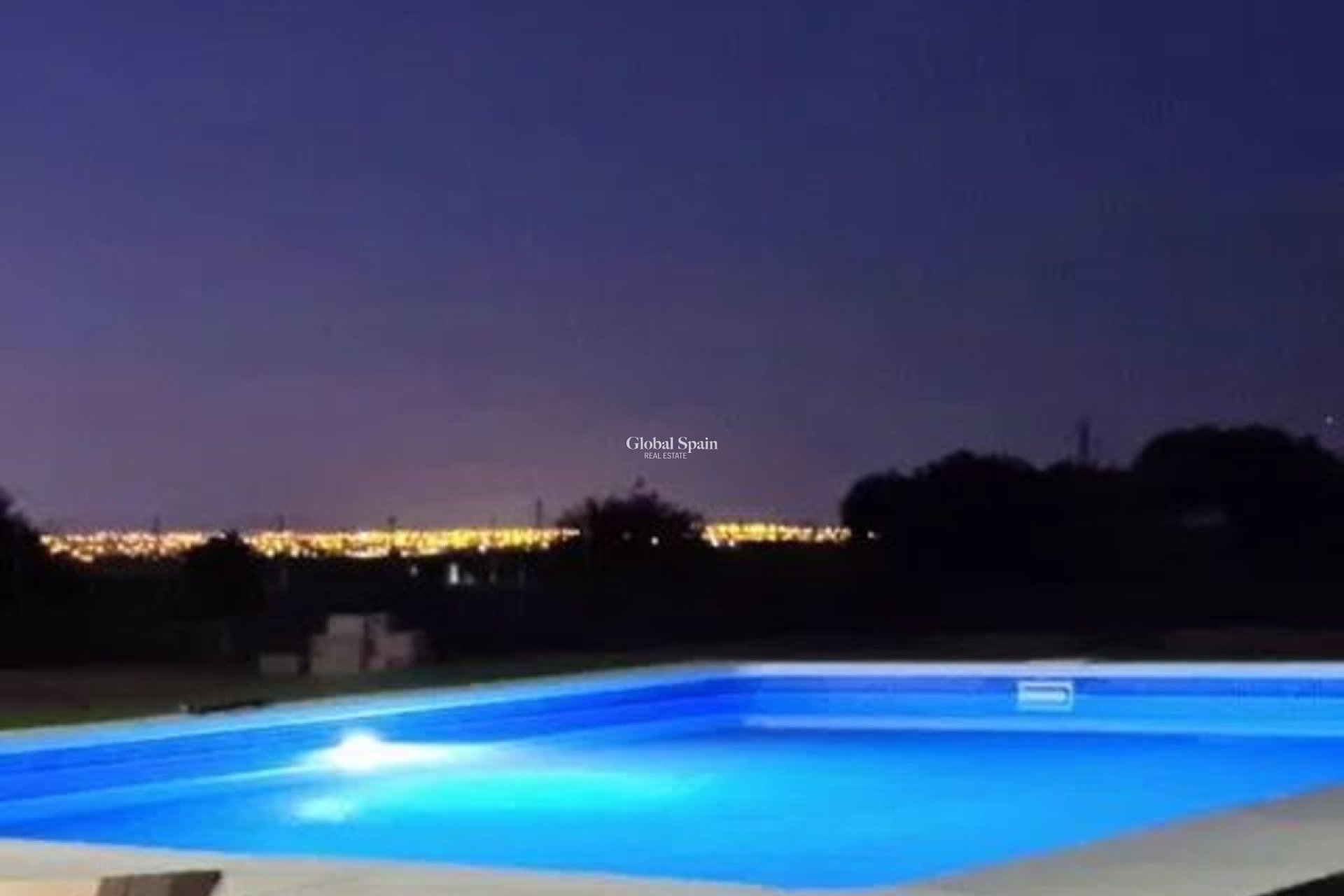 Resale - VILLA -
SAN MIGUEL DE SALINAS - Inland