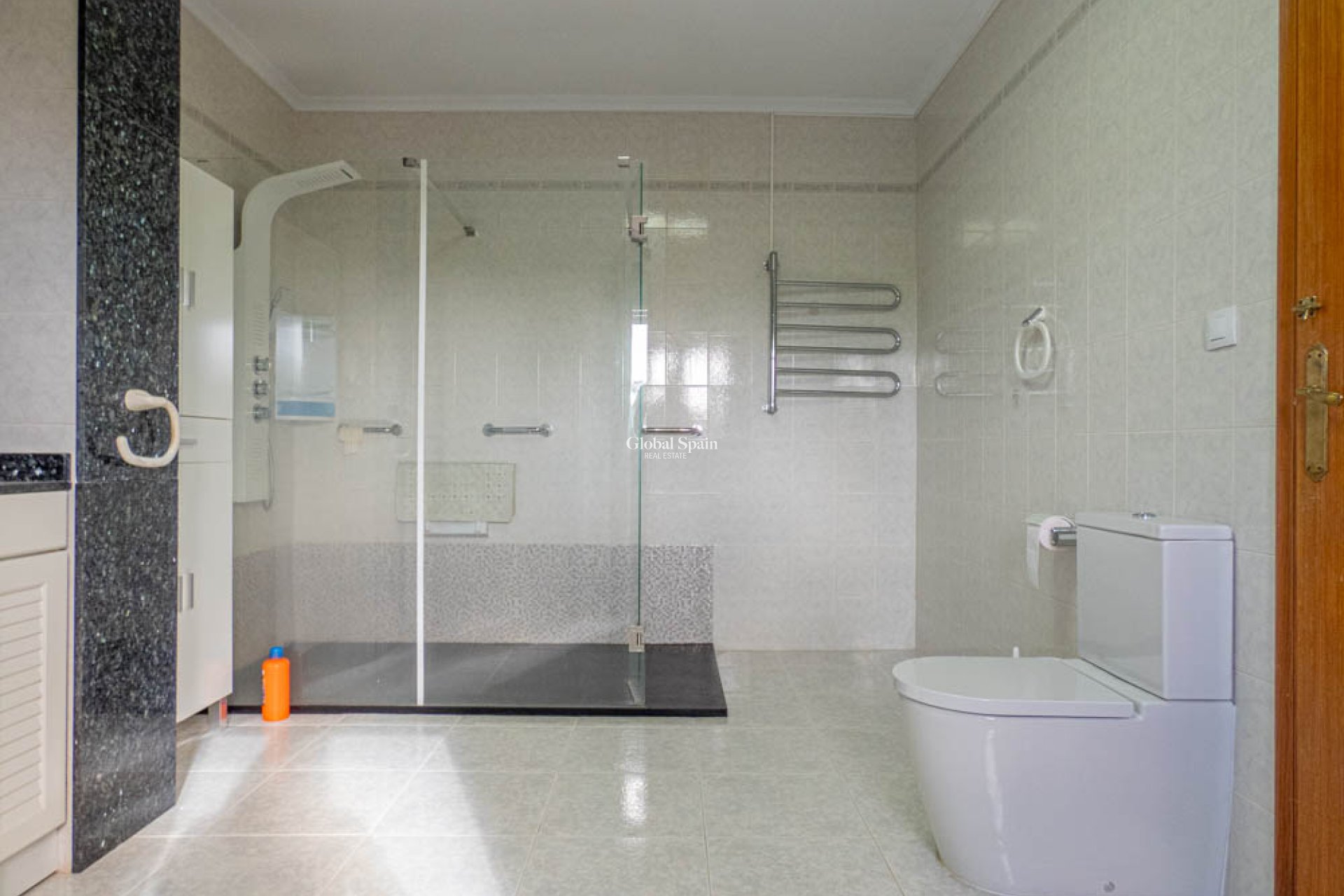 Resale - VILLA -
SAN MIGUEL DE SALINAS - Inland