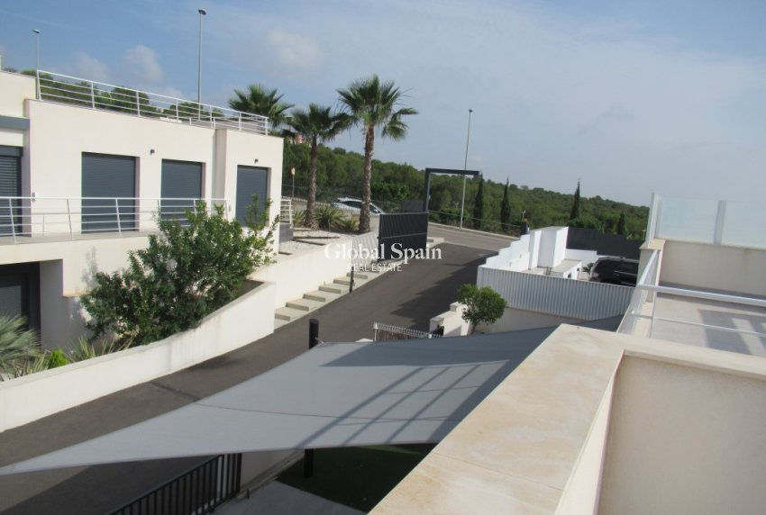 Resale - VILLA -
SAN MIGUEL DE SALINAS - Inland