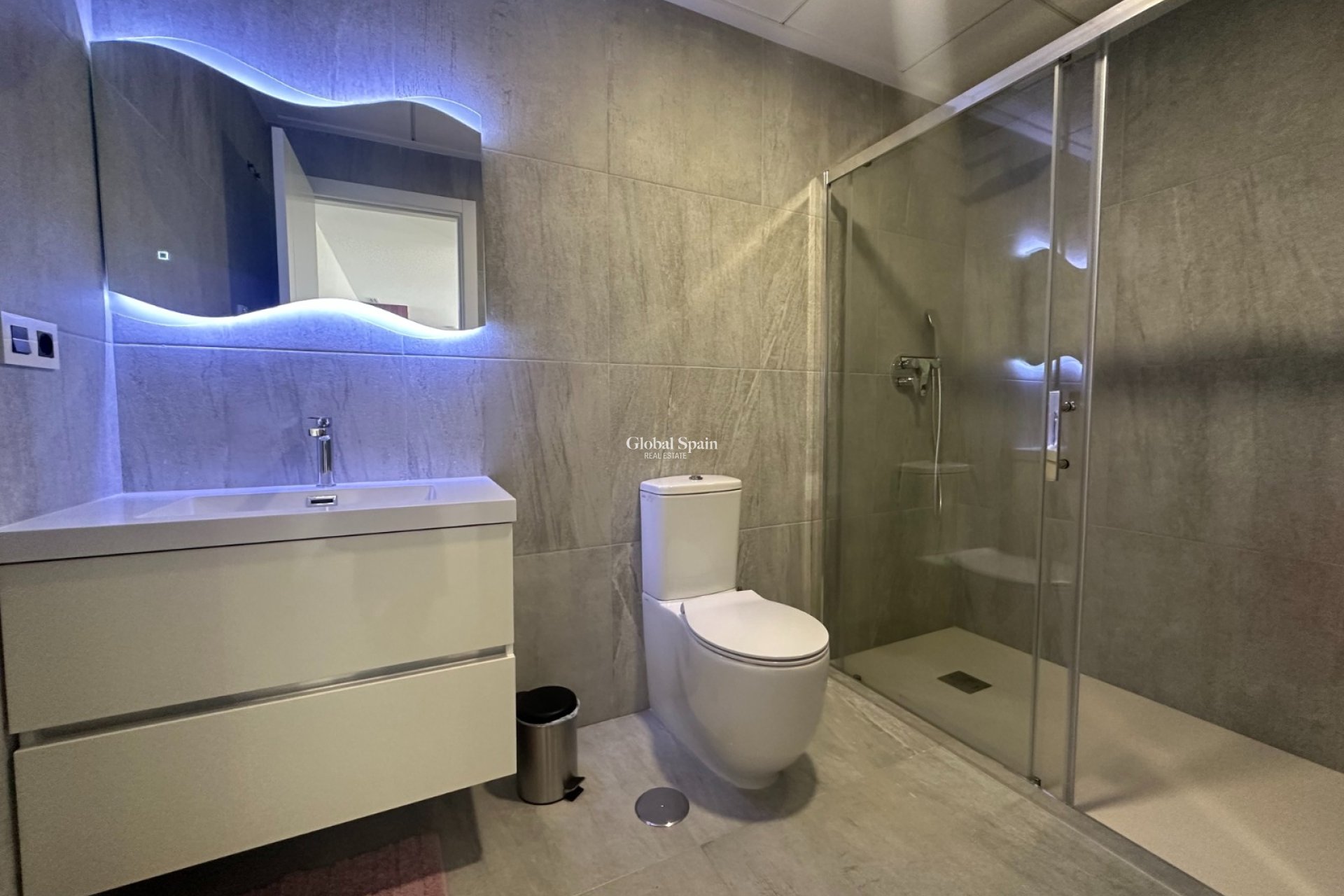 Resale - VILLA -
SAN MIGUEL DE SALINAS - Inland