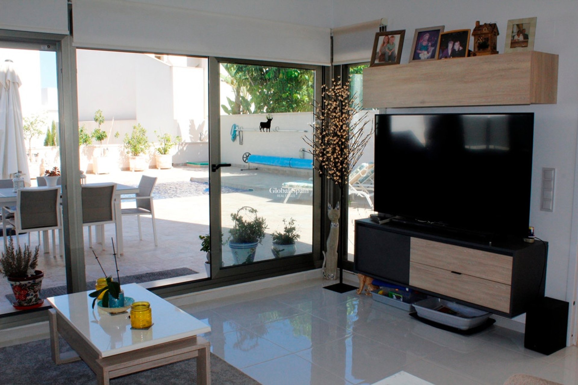 Resale - VILLA -
SAN MIGUEL DE SALINAS - Inland