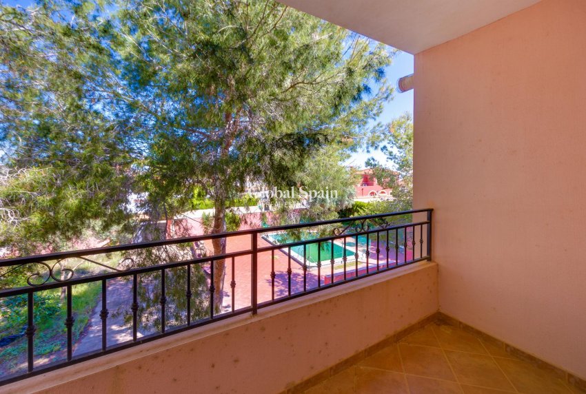 Resale - VILLA -
SAN MIGUEL DE SALINAS - Inland
