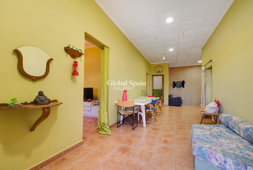 Resale - VILLA -
SAN MIGUEL DE SALINAS - Inland