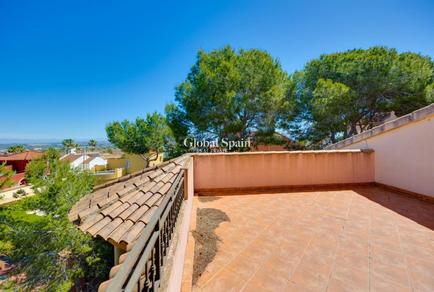 Resale - VILLA -
SAN MIGUEL DE SALINAS - Inland
