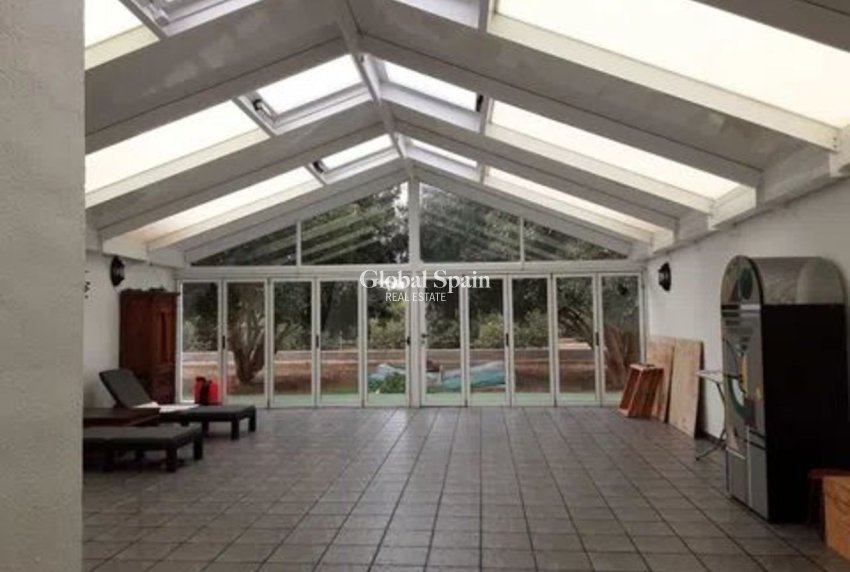 Resale - VILLA -
SAN MIGUEL DE SALINAS - Inland