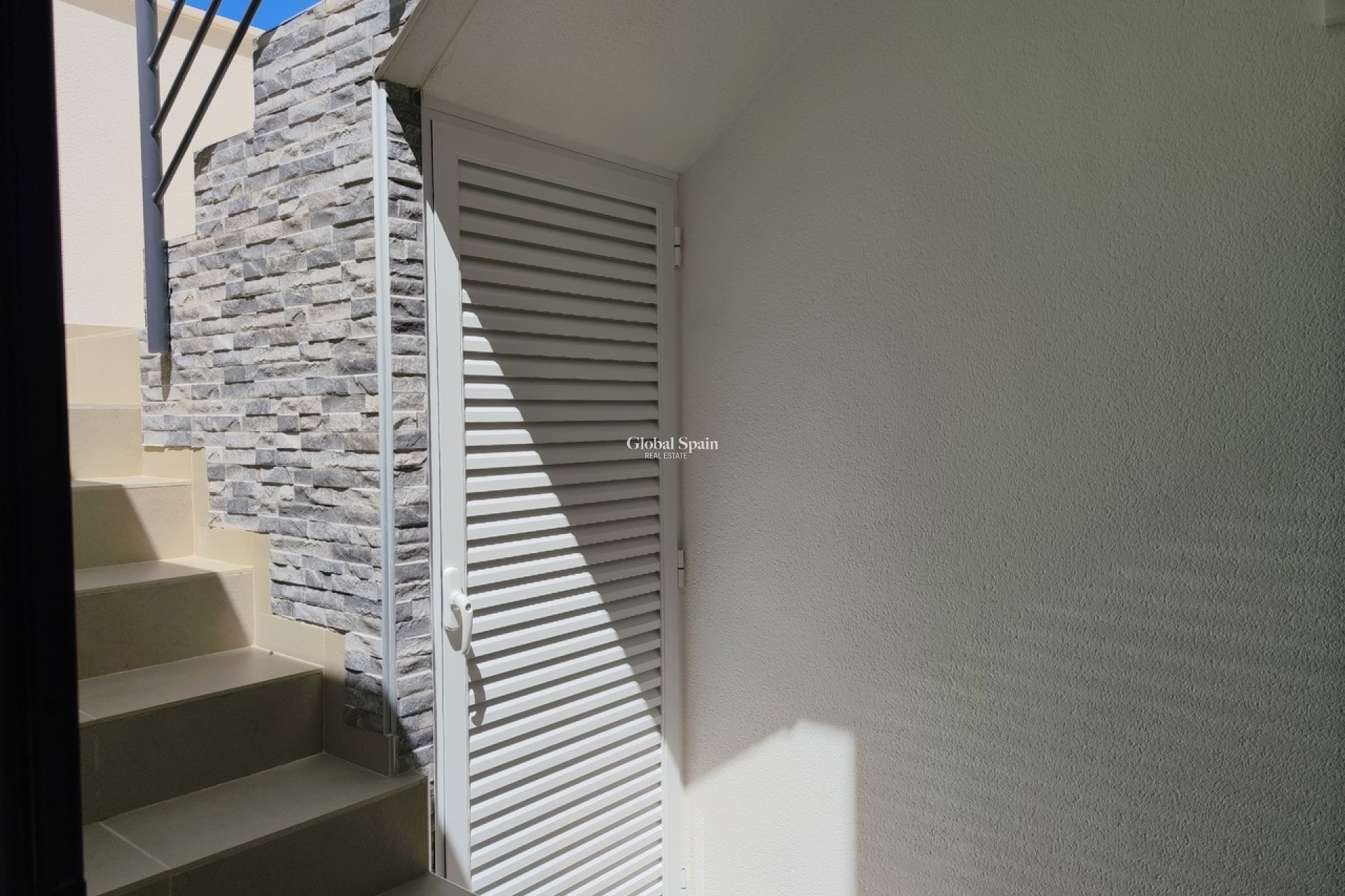 Resale - VILLA -
SAN MIGUEL DE SALINAS - Inland