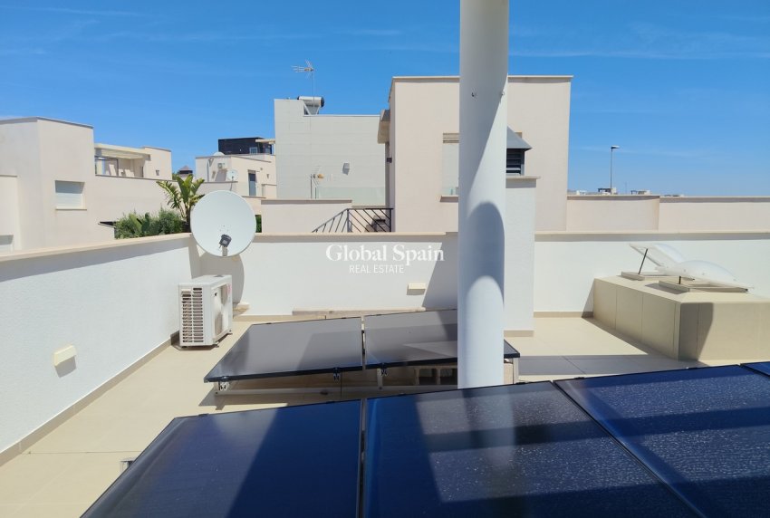 Resale - VILLA -
SAN MIGUEL DE SALINAS - Inland