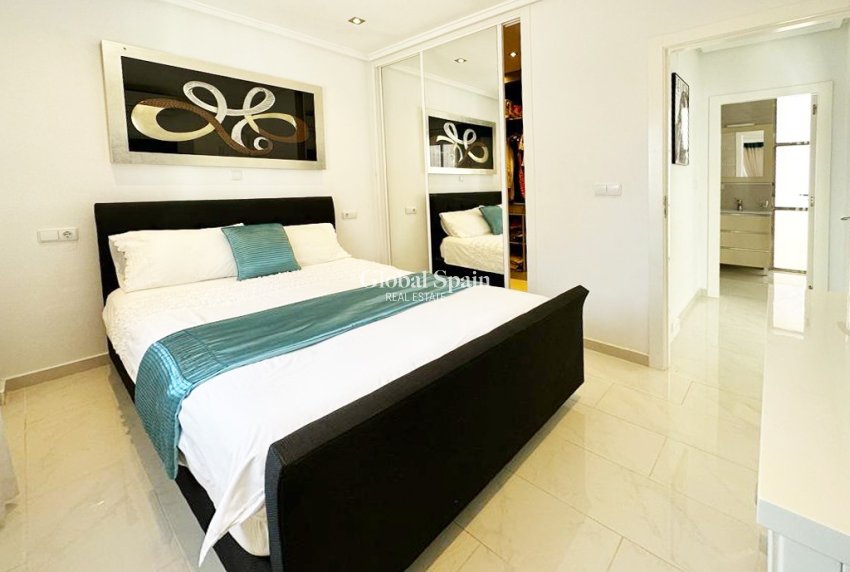 Resale - VILLA -
SAN MIGUEL DE SALINAS - Inland