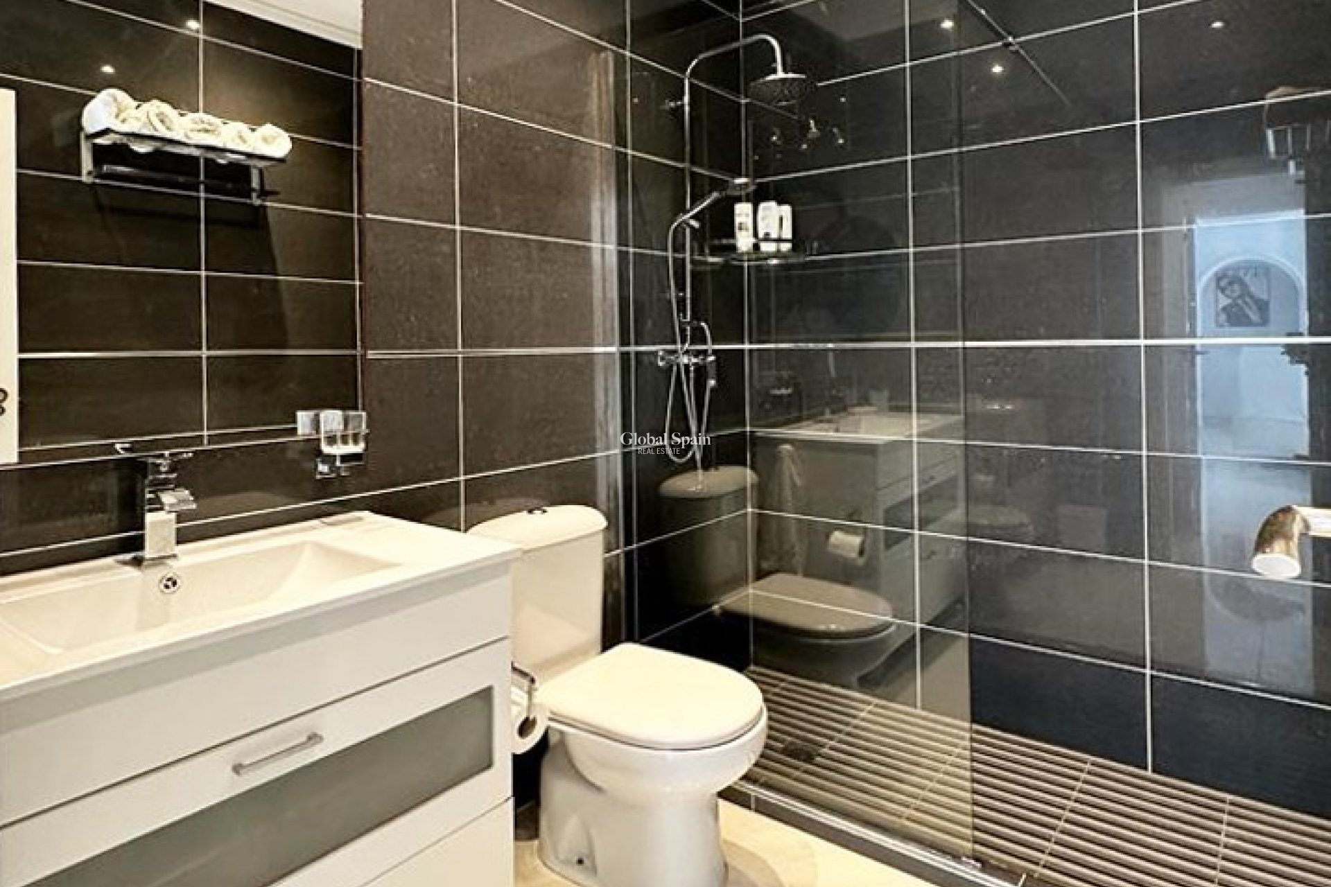 Resale - VILLA -
SAN MIGUEL DE SALINAS - Inland