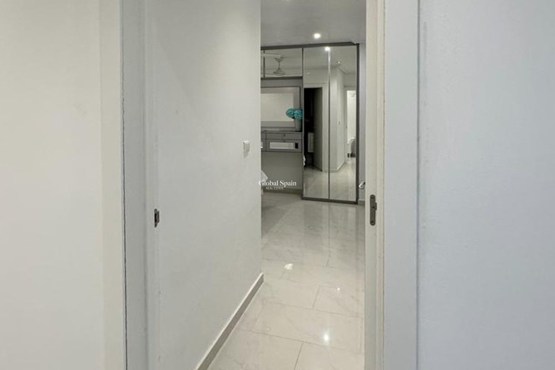 Resale - VILLA -
SAN MIGUEL DE SALINAS - Inland