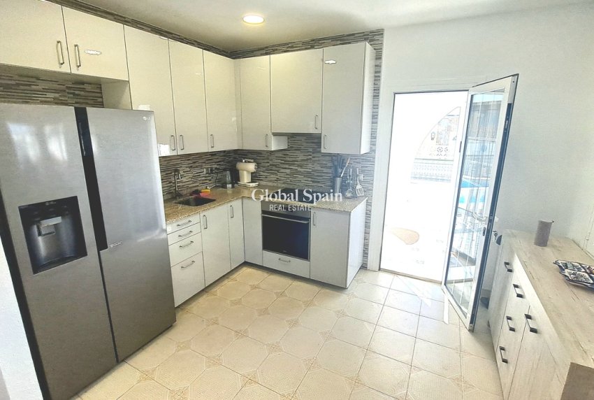 Resale - VILLA -
SAN MIGUEL DE SALINAS - Inland