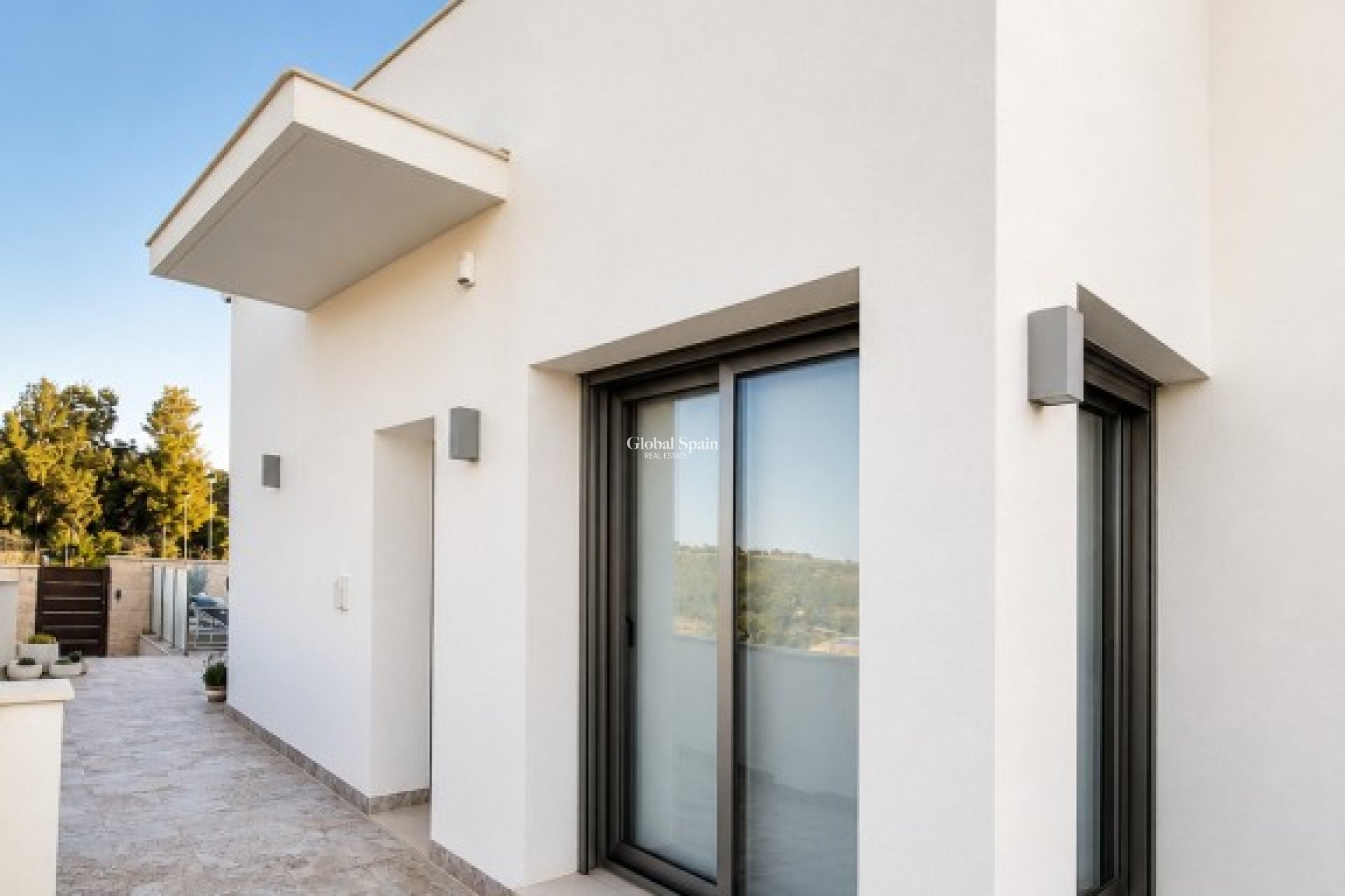 Resale - VILLA -
SAN MIGUEL DE SALINAS - Inland