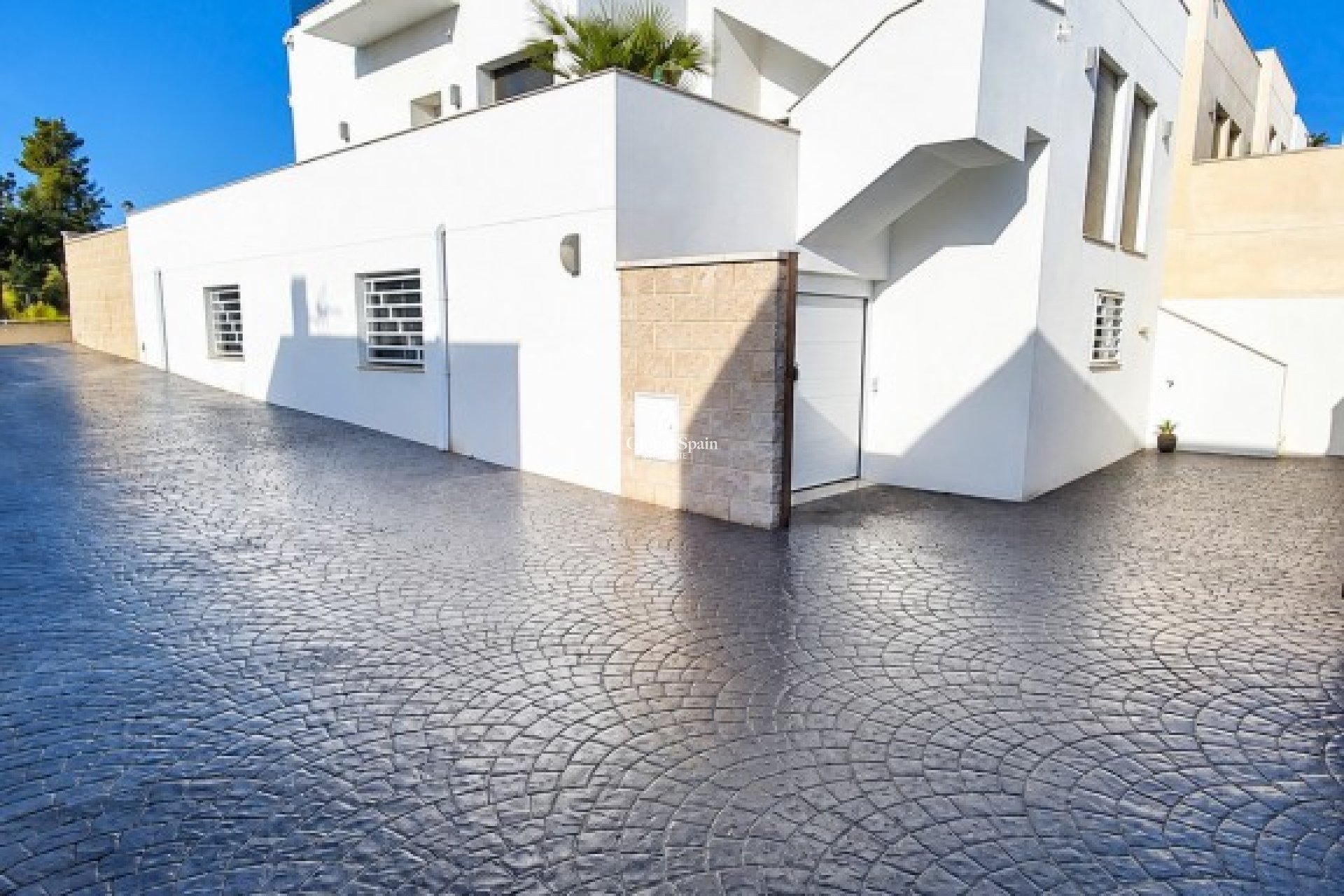 Resale - VILLA -
SAN MIGUEL DE SALINAS - Inland