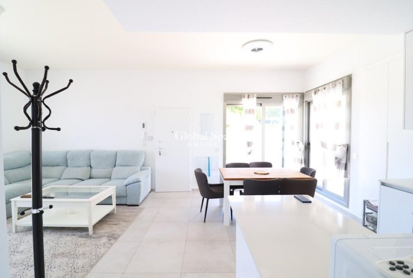 Resale - VILLA -
SAN MIGUEL DE SALINAS - Inland