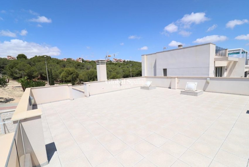 Resale - VILLA -
SAN MIGUEL DE SALINAS - Inland