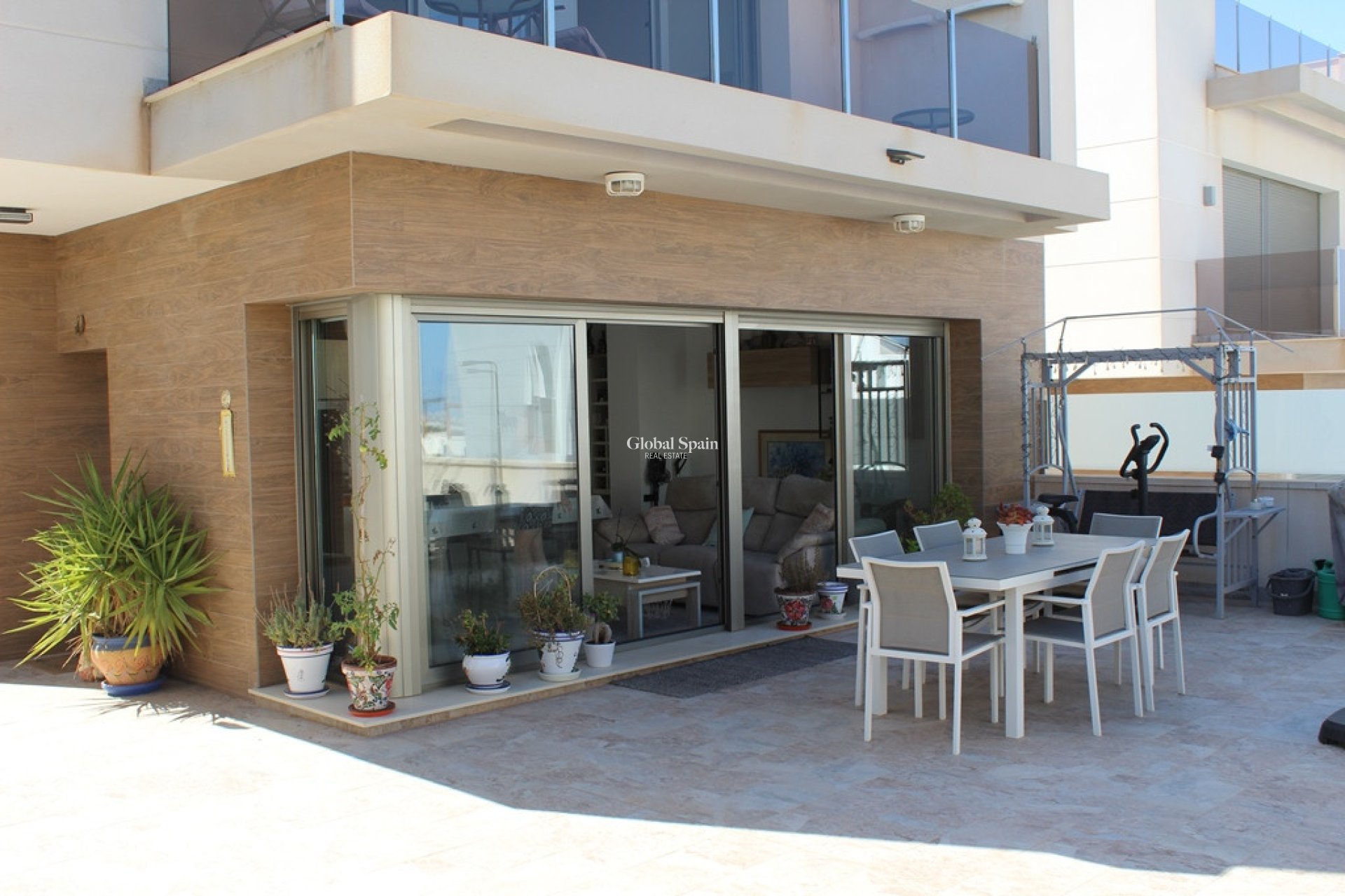 Resale - VILLA -
SAN MIGUEL DE SALINAS - Inland