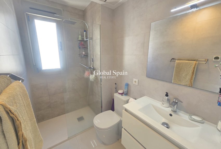 Resale - VILLA -
SAN MIGUEL DE SALINAS - Inland