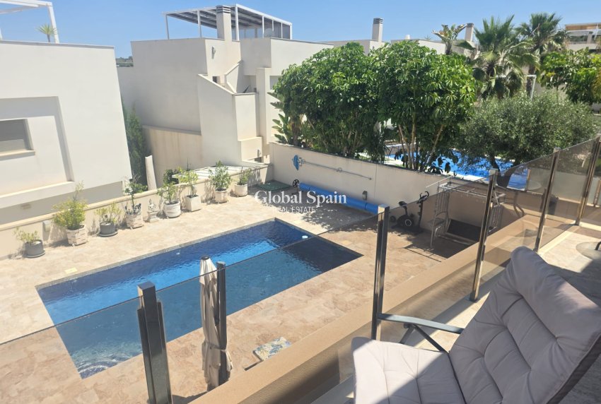 Resale - VILLA -
SAN MIGUEL DE SALINAS - Inland