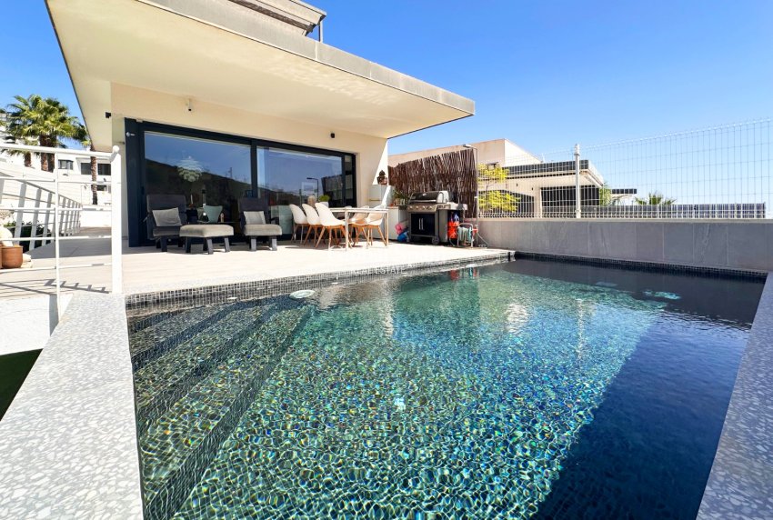 Resale - VILLA -
SAN MIGUEL DE SALINAS - Inland