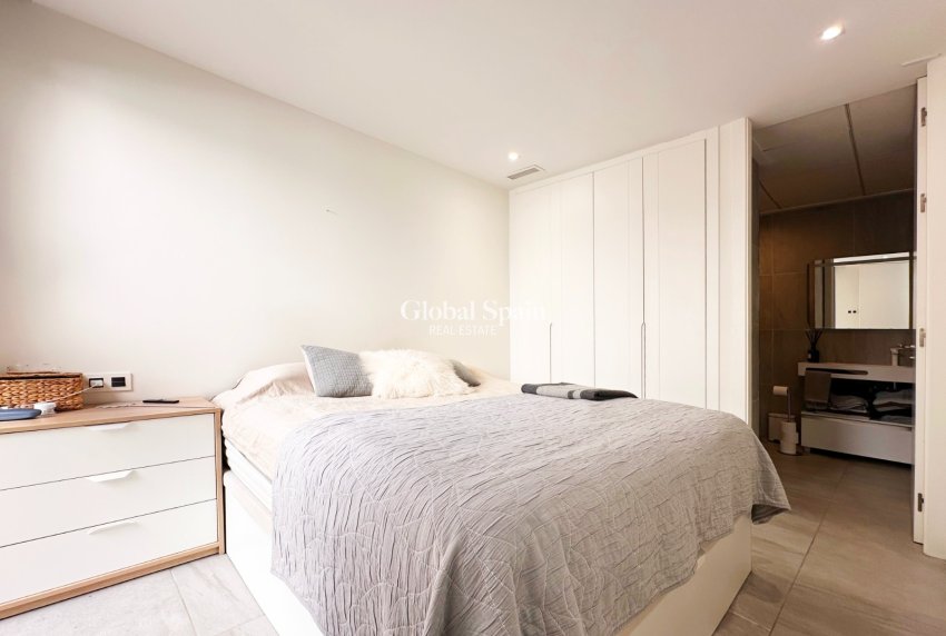 Resale - VILLA -
SAN MIGUEL DE SALINAS - Inland