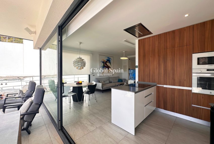 Resale - VILLA -
SAN MIGUEL DE SALINAS - Inland