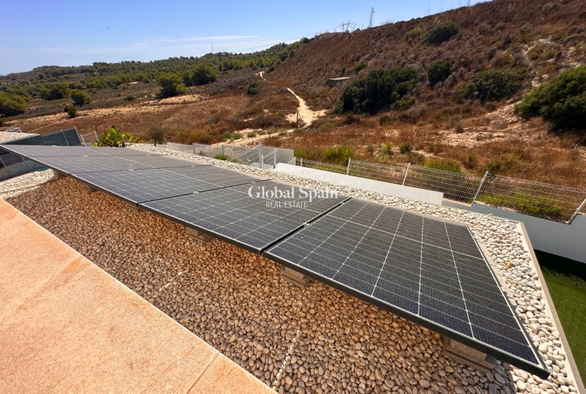 Resale - VILLA -
SAN MIGUEL DE SALINAS - Inland