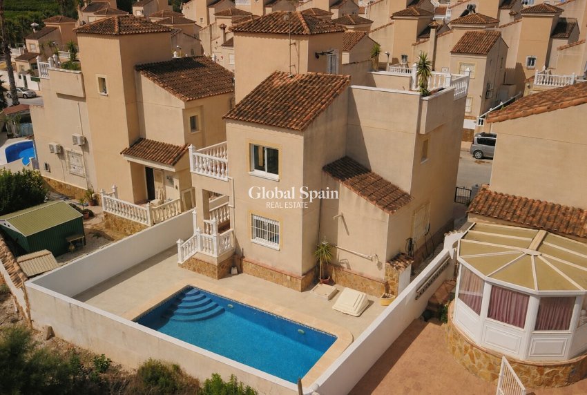 Resale - VILLA -
San Miguel de Salinas - Lake View Mansions