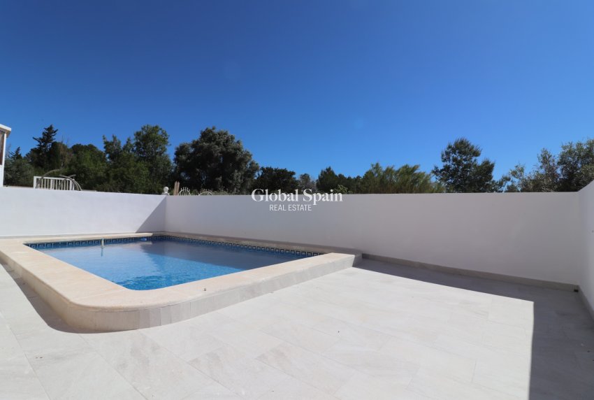 Resale - VILLA -
San Miguel de Salinas - Lake View Mansions