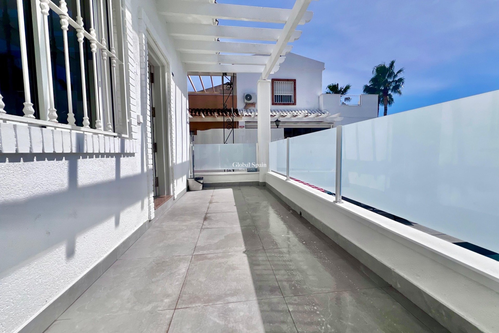 Resale - VILLA -
SAN MIGUEL DE SALINAS - Las filipinas