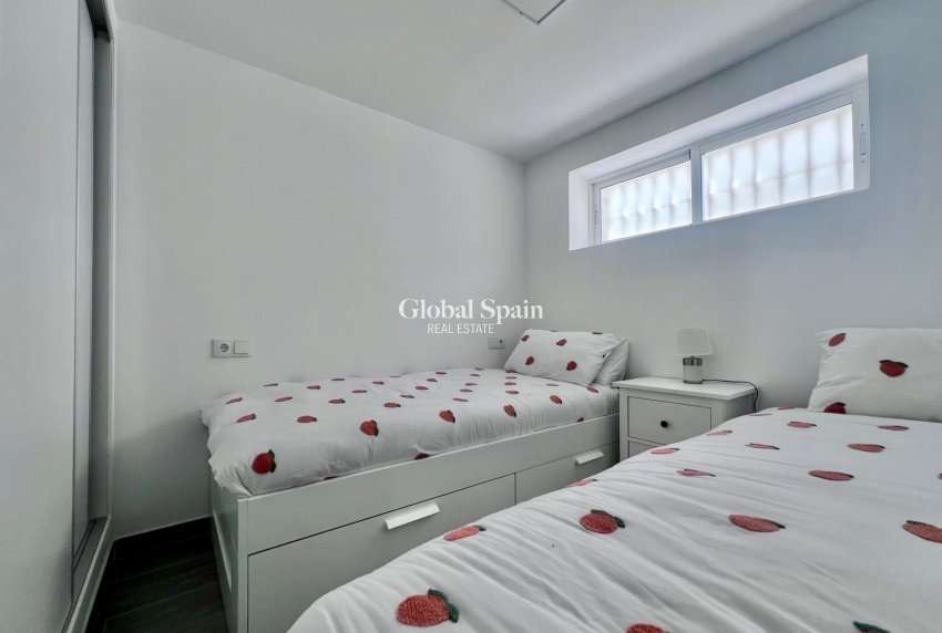 Resale - VILLA -
SAN MIGUEL DE SALINAS - Las filipinas