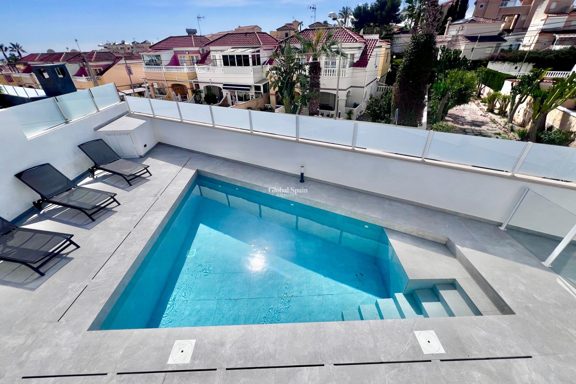 Resale - VILLA -
SAN MIGUEL DE SALINAS - Las filipinas