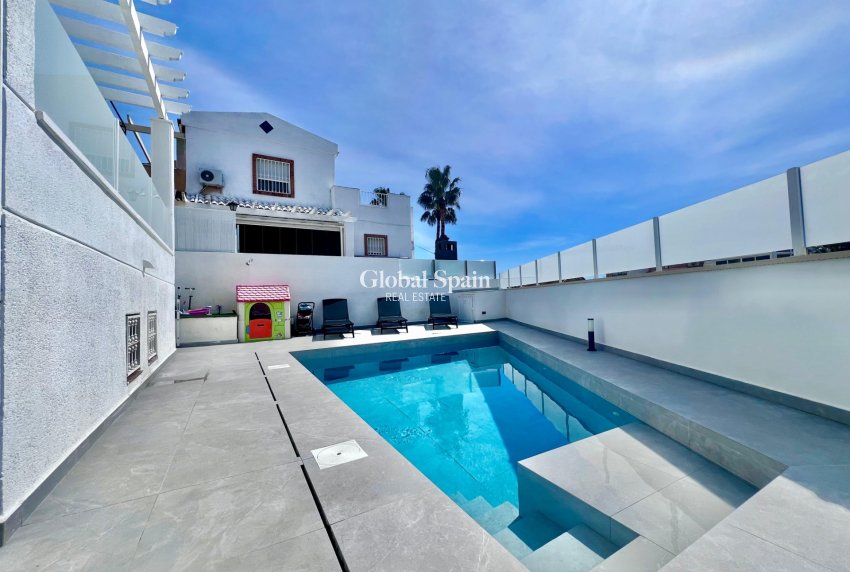 Resale - VILLA -
SAN MIGUEL DE SALINAS - Las filipinas