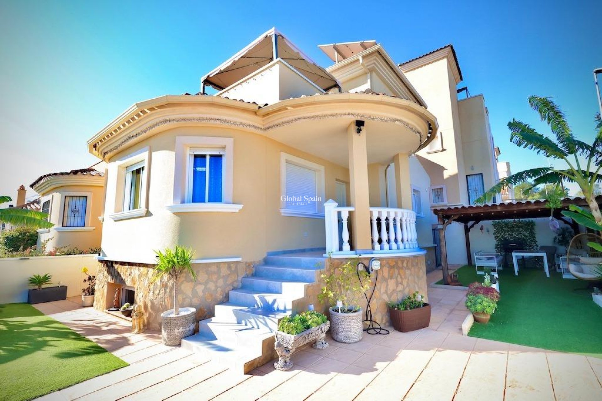 Resale - Villa -
SAN MIGUEL DE SALINAS - Residencial los flamencos