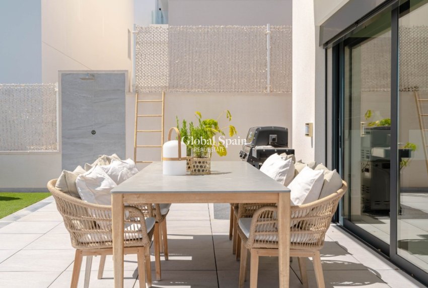 Resale - Villa -
SAN MIGUEL DE SALINAS - San Miguel de Salinas