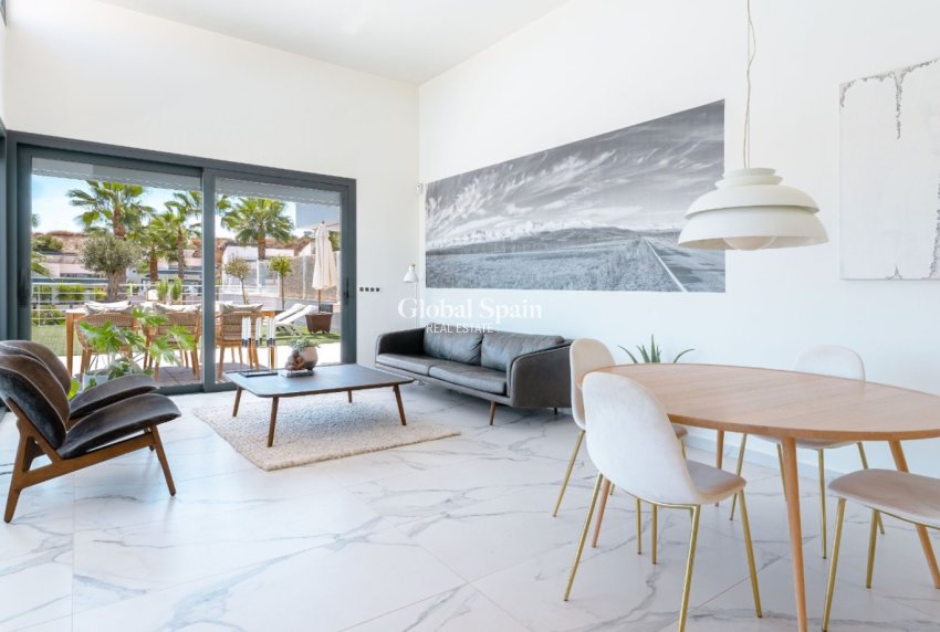 Resale - Villa -
SAN MIGUEL DE SALINAS - San Miguel de Salinas