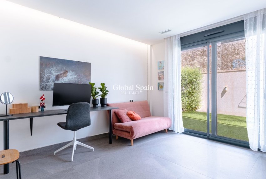 Resale - Villa -
SAN MIGUEL DE SALINAS - San Miguel de Salinas