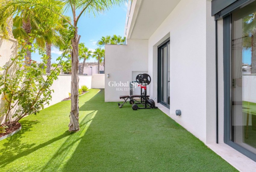 Resale - Villa -
SAN MIGUEL DE SALINAS - San Miguel de Salinas