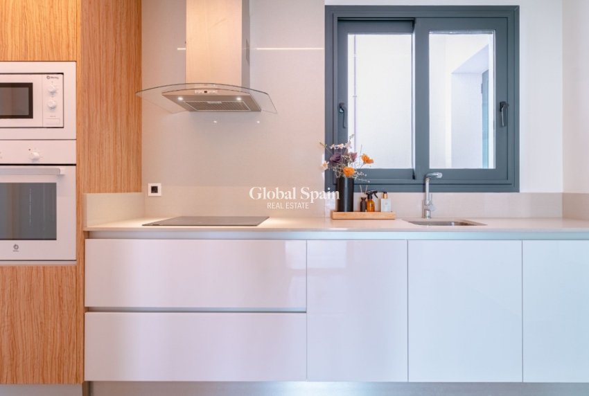 Resale - VILLA -
SAN MIGUEL DE SALINAS - San Miguel de Salinas