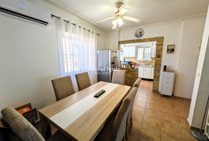 Resale - VILLA -
SAN MIGUEL DE SALINAS - San Miguel de Salinas