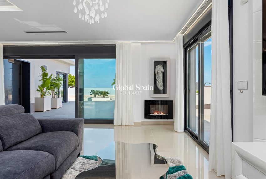 Resale - Villa -
SAN MIGUEL DE SALINAS - San Miguel Salinas