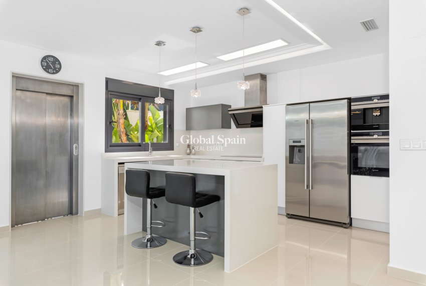 Resale - Villa -
SAN MIGUEL DE SALINAS - San Miguel Salinas