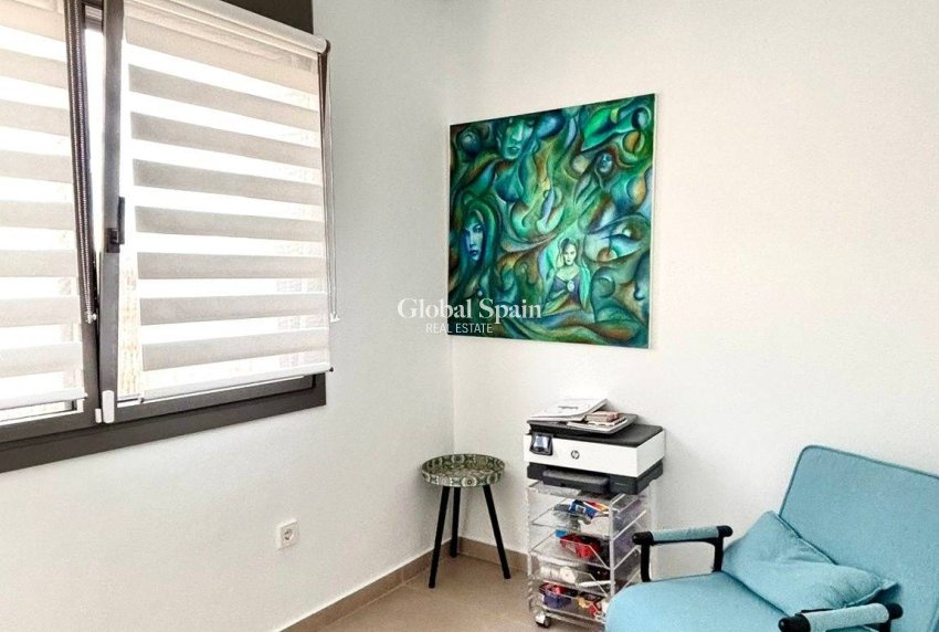 Resale - VILLA -
SAN MIGUEL DE SALINAS - Urbanizacion Blue Lagoon