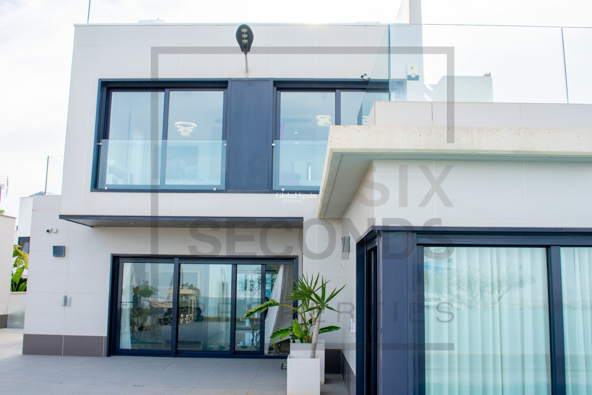 Resale - VILLA -
SAN MIGUEL DE SALINAS - Urbanizaciones